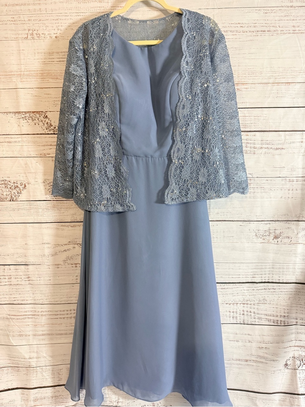 Xyiveaf Mother/Grandmother of the Bride Tea Length Dusty Blue Chiffon Dress